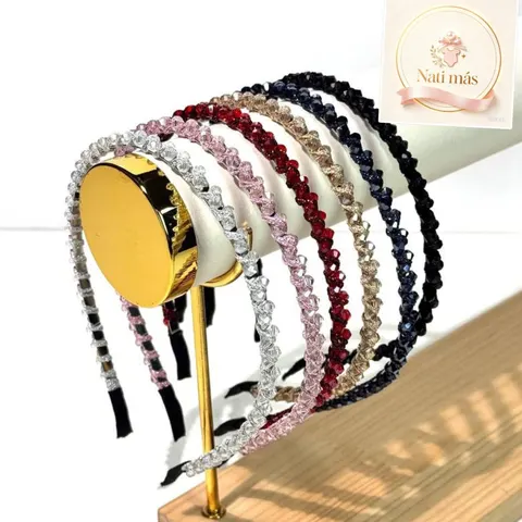 Vincha con piedras decorativas redondas · modelo V06