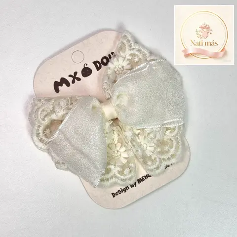 Accesorios para el cabello · Moño beige con perla · S35