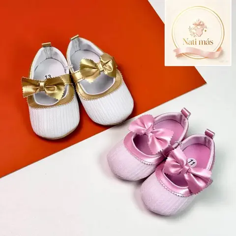 Zapatitos para bebé con moño satinado · modelo B04